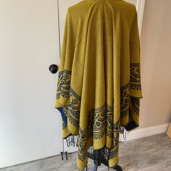 Wrap - Picture 4 of 6